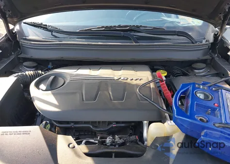 2019 Jeep Cherokee Limited 4X4 z USA, uszkodzony, nr VIN 1C4PJMDX7KD398894